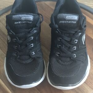 Skechers Flex Lightweight Sneakers Women’s 9 Black Comfort Walking Shoes